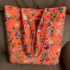 Vera Tote